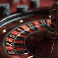 VPN и онлайн-казино: могут ли заблокировать счет и аннулировать выигрыш за смену IP-адреса в Pinko